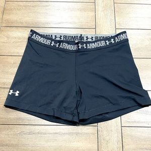 Women's UA Team Shorty Shorts. Black. Size M